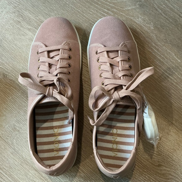 NWT Vionic Brinkley Light Pink Suede Sneakers Size 10 - Picture 2 of 6